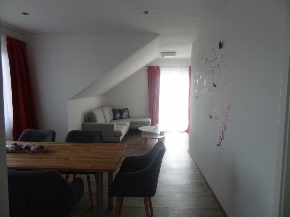 Ebersbach Apartment